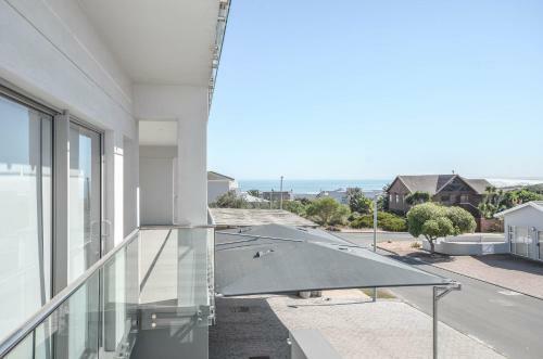21 Flamingo House
