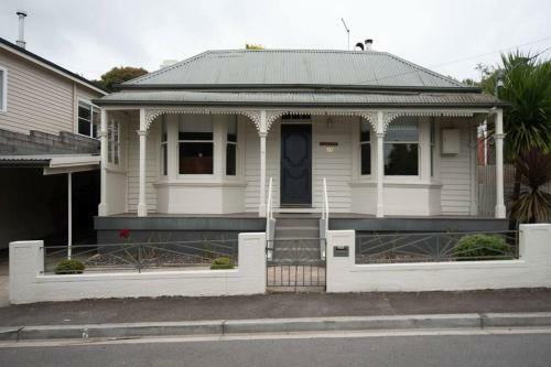Apartamento 1 Min From Cbd, Cafes And Park! Free Parking.