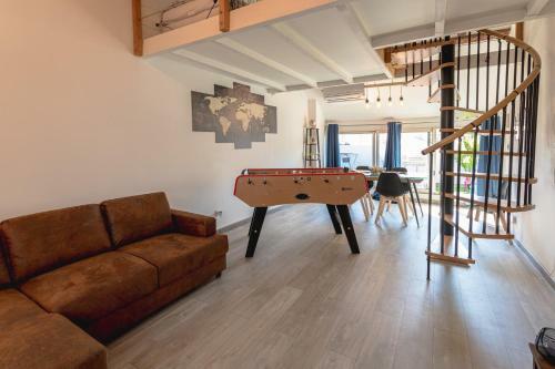 Apartment Air Conditioning Terrace Foosball 6 Per
