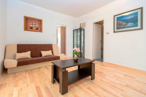 Maslina Apartments