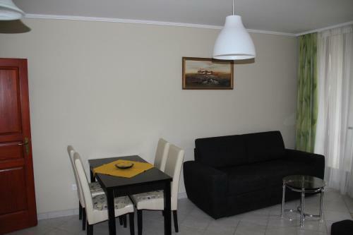 Edit Apartman