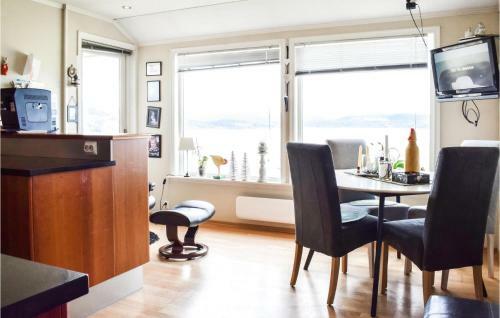 Nice Home In Sveio With 4 Bedrooms