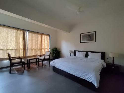 Villa Leisurely Ista Dhara With Infinity Pool