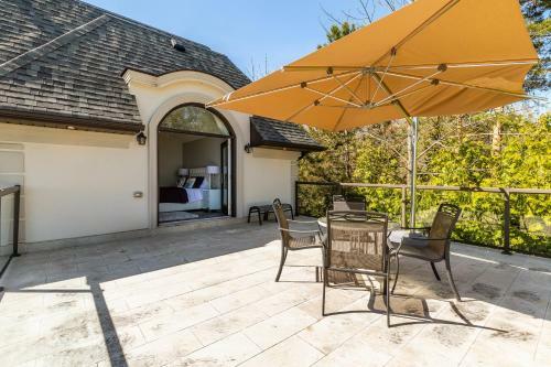 Villa Luxury Lake Simcoe Waterfront Cottage