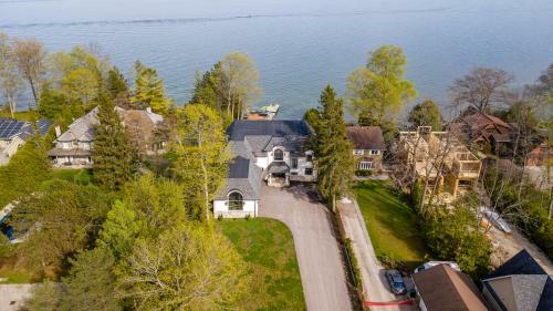 Villa Luxury Lake Simcoe Waterfront Cottage