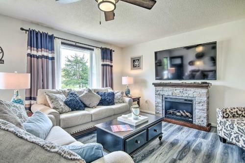 Lovely Ocean View Home With Deck And Backyard!