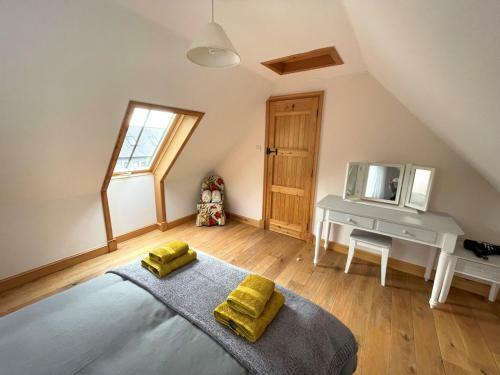 Pass The Keys Beautiful 2br House With Outstanding Views