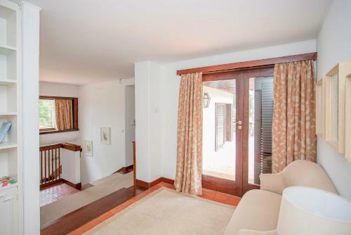 Liiiving In Moledo - Beach & Garden Villa