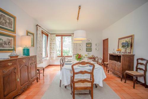 Liiiving In Moledo - Beach & Garden Villa