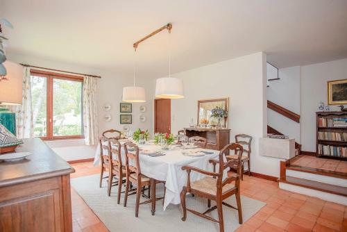 Liiiving In Moledo - Beach & Garden Villa