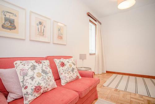 Liiiving In Moledo - Beach & Garden Villa