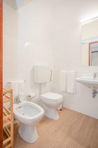 Liiiving In Moledo - Beach & Garden Villa