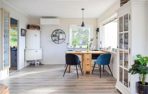Nice Home In B�v�gen With 4 Bedrooms