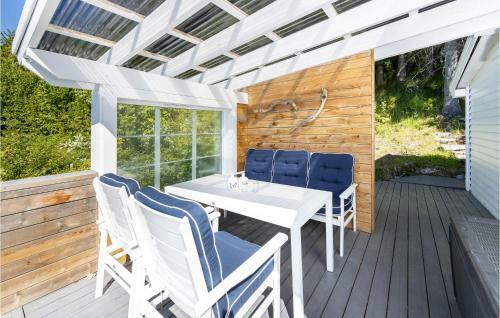 Amazing Home In Isfjorden With 2 Bedrooms