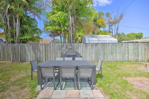 Bright And Airy Home About 6 Mi To Clearwater Beach