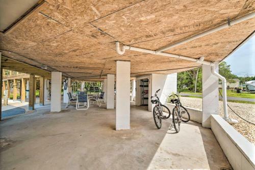 Newly Remodeled Gem On Homosassa River Canal!
