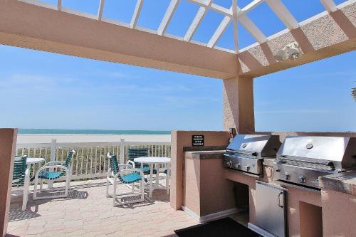 Crescent Beach Club I 14f