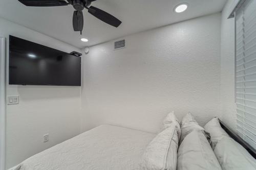 Beach Cottage 1206