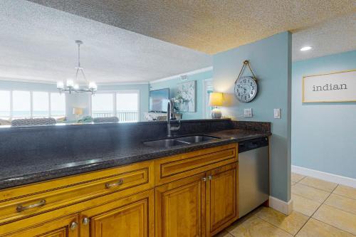 Beach Cottage 1408