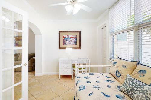 Barefoot Beach Resort F104