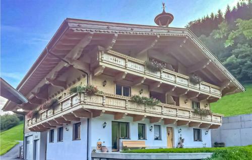 Amazing Apartment In Volders With 2 Bedrooms