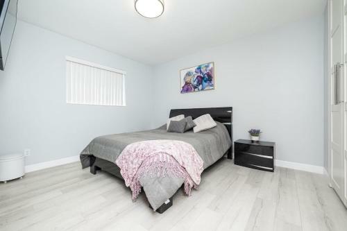 Tropical Rainbow 4bdr 2 Bath Home With Heated Pool