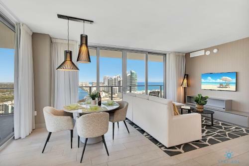 5 Amenities 22 High Floor With Stunning Views Infinity Edge Pool