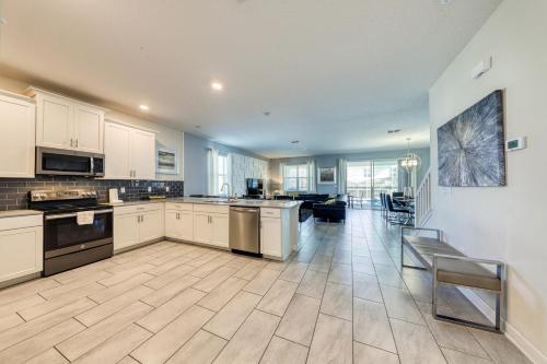 Sky View Mansion