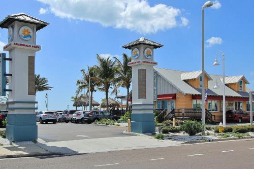 Madeira Beach Yacht Club 329h