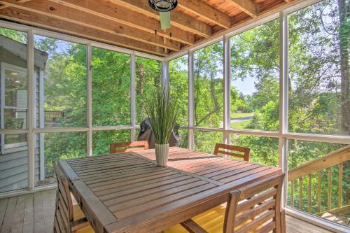 Chic Georgia Gem Less Than 2 Mi To Masters Golf Club!