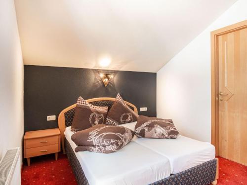 Spectacular Apartment In L�ngenfeld With 3 Balconies