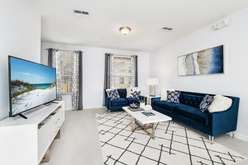 Updated Vista Cay Townhome, 10 Min From Universal