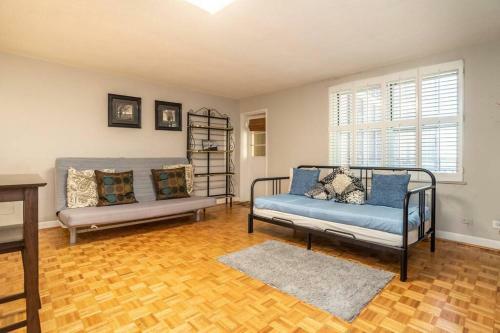 Apartamento Downtown! Private Balcony! 24 Concierge! 11h