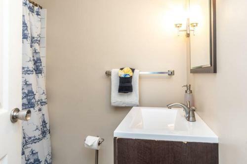 Apartamento Downtown! Private Balcony! 24 Concierge! 11h