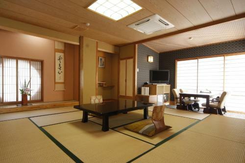 Tsuki No Shizuka