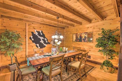 Rural Dallas Gem With Hot Tub, Sauna And Fire Pit