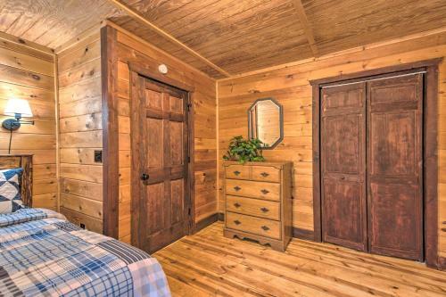 Rural Dallas Gem With Hot Tub, Sauna And Fire Pit