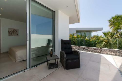 Villa Josefa With Private Heated Pool And Lake Views