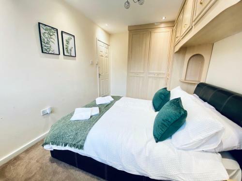 Apartamento Comfortable Manchester House With Conservatory & Parking