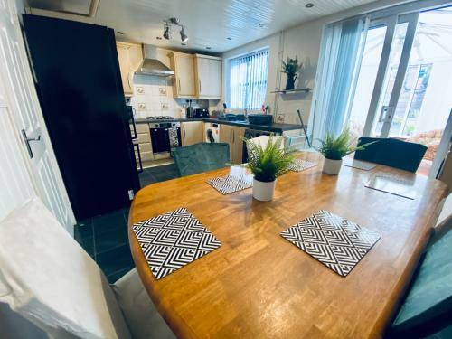 Apartamento Comfortable Manchester House With Conservatory & Parking