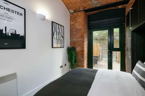 Manchester Warehouse Apartment By Jacksonheim Residences
