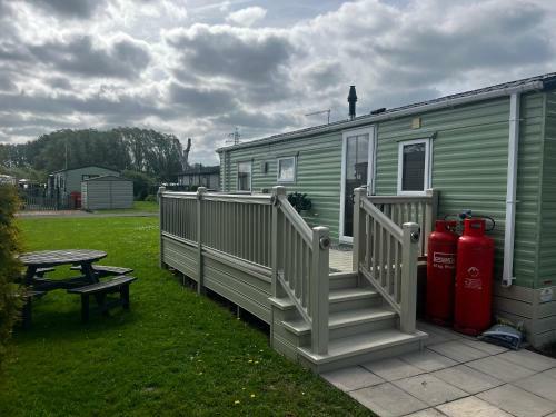 Relaxing And Quiet Holiday Cabin Sleeps 4