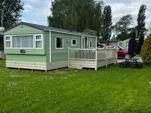 Relaxing And Quiet Holiday Cabin Sleeps 4