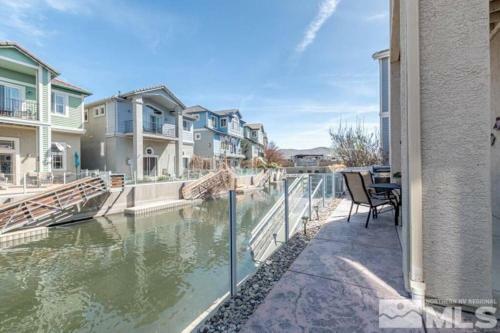 Waterfront Lake House With Private Dock And Kayak
