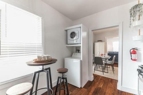 Charming Cottage In AC Parking 5 Min To Borgata