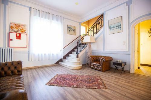 Heritage Beach Villa North Barcelona