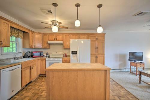 Cozy Kingston Retreat About 2 Mi To Hudson River!