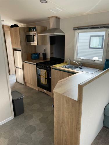 1 Kingfisher Way, Hoburne Devon Bay, Paignton