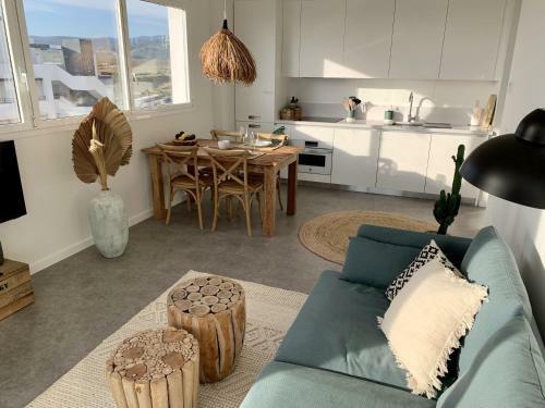 Modern Sunset Ocean View Apartment Incl. Parking