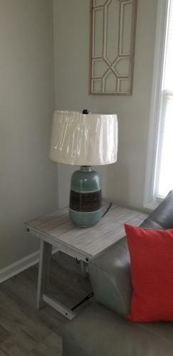 Cheerful 2-bedroom, 2 Bath With Private Parking
